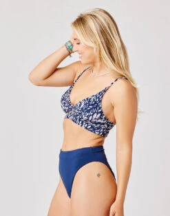 Danica Bottom: Navy -Carve Active Deals Store danicaside 9ac63f9c a5b0 4282 8479 7547f428125b