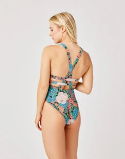 Logan One Piece: Jardin -Carve Active Deals Store lpn0umrznrcepvxgmlqr