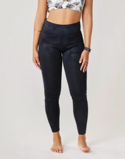 Platte Tight: Ginkgo Embossed -Carve Active Deals Store ton6khqrxau6gtt9yuwm