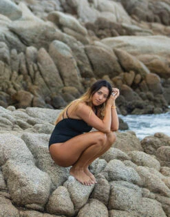 Beacon One Piece: Black